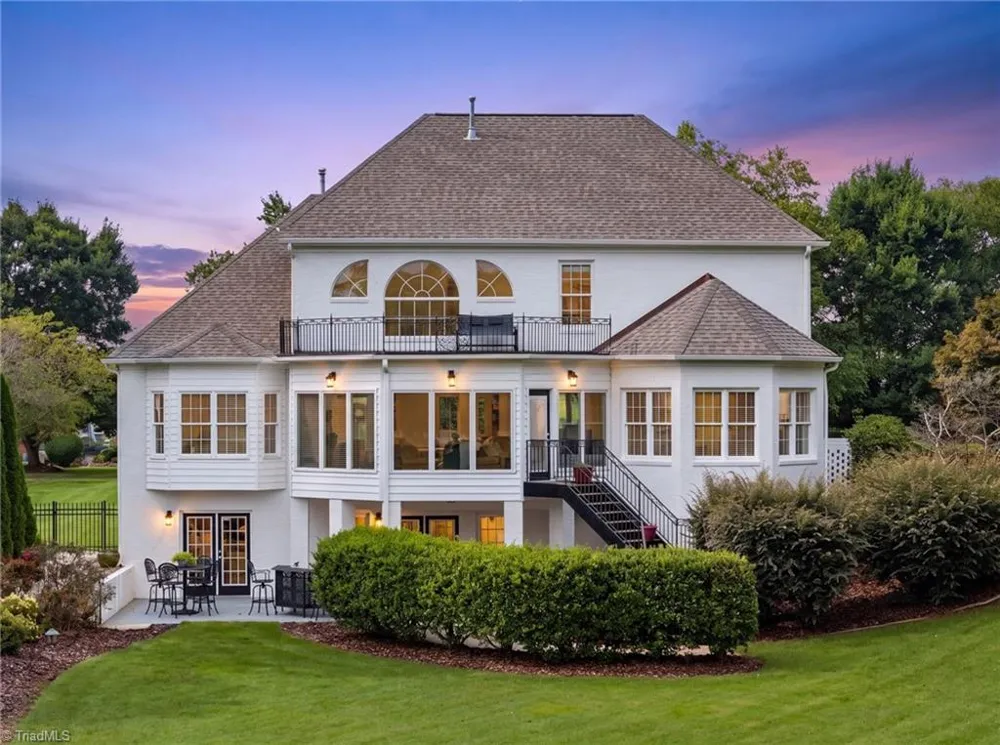 1021 Glen Day Drive Clemmons, NC 27012
