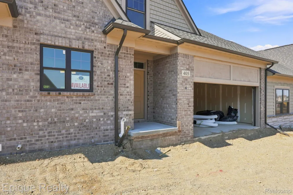 405 Cornerstone Drive #66 Oxford Charter Township, MI 48371