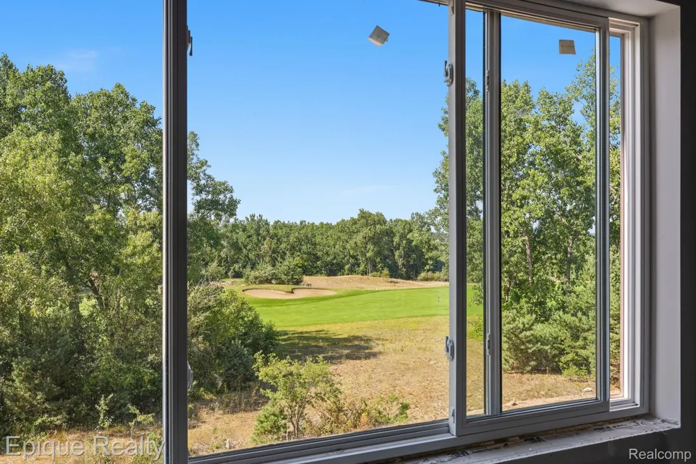405 Cornerstone Drive #66 Oxford Charter Township, MI 48371