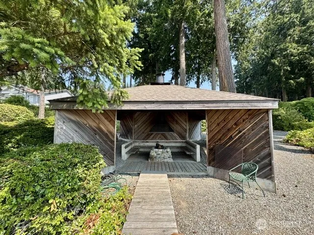 15944 NE Lemolo Shore Drive Poulsbo, WA 98370