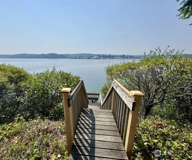 15944 NE Lemolo Shore Drive Poulsbo, WA 98370