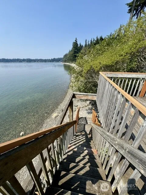 15944 NE Lemolo Shore Drive Poulsbo, WA 98370