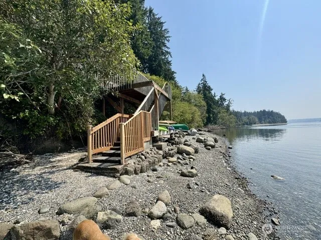 15944 NE Lemolo Shore Drive Poulsbo, WA 98370