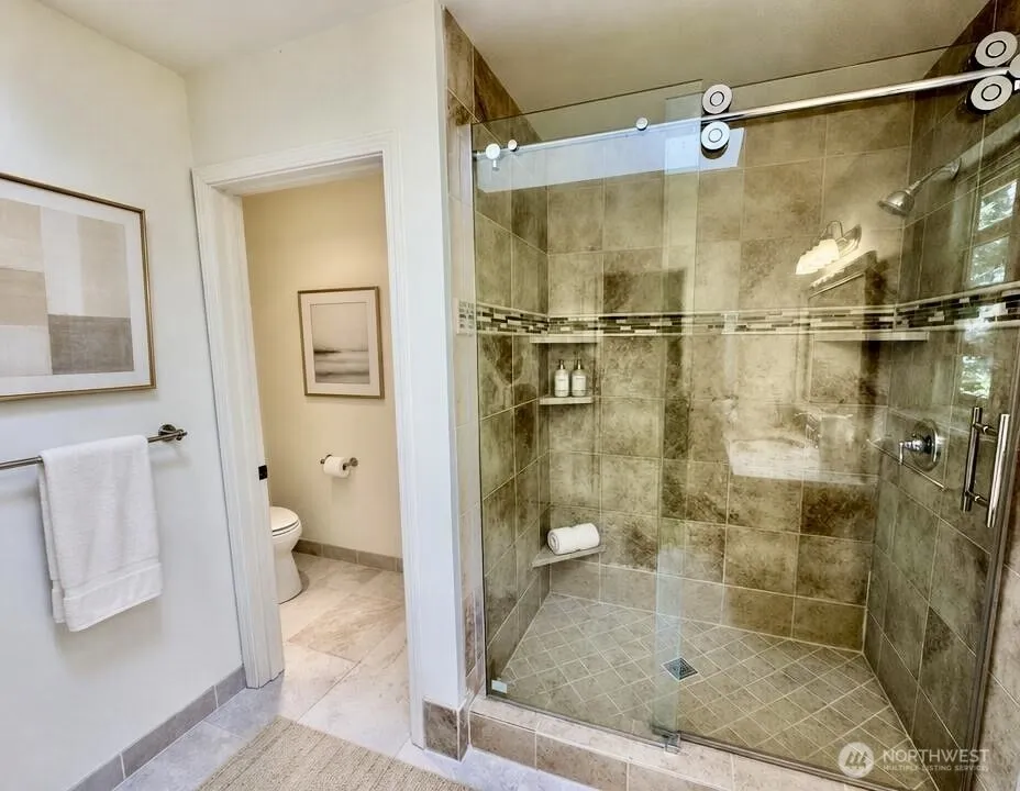 15944 NE Lemolo Shore Drive Poulsbo, WA 98370