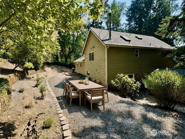 15944 NE Lemolo Shore Drive Poulsbo, WA 98370