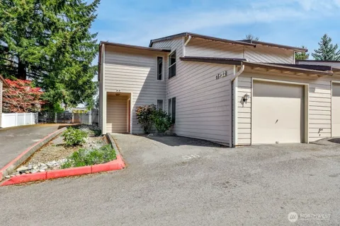 1555 Union Avenue NE #22