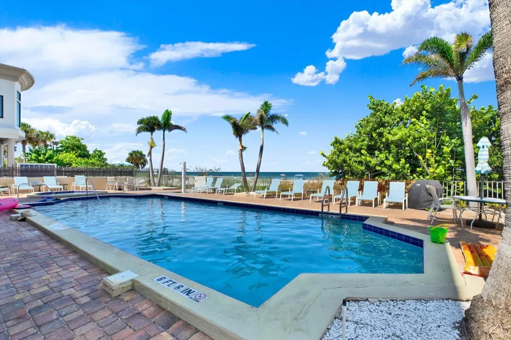 1802 GULF BOULEVARD #8 Indian Rocks Beach, FL 33785