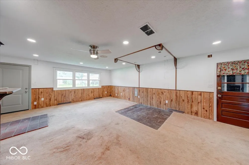 343 Pleasant Drive Whiteland, IN 46184