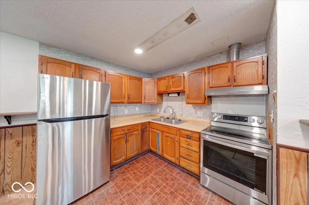343 Pleasant Drive Whiteland, IN 46184