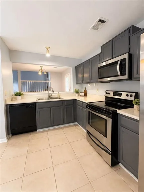 182 Brandon Ridge Circle Stockbridge, GA 30281