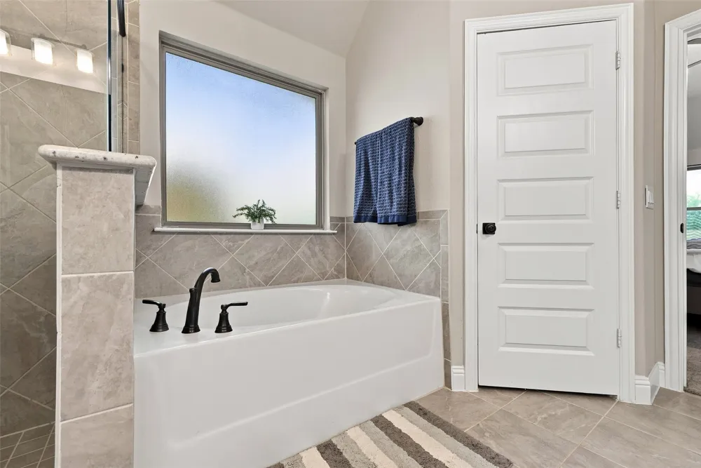 1056 Hickory Lane Howe, TX 75459