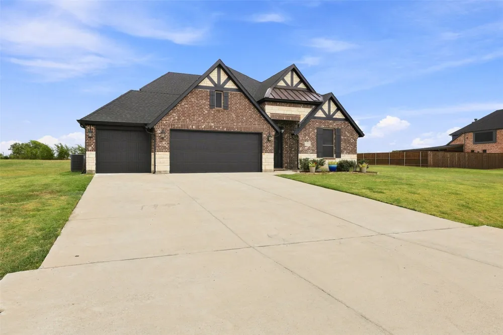 1056 Hickory Lane Howe, TX 75459