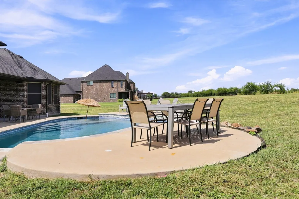 1056 Hickory Lane Howe, TX 75459