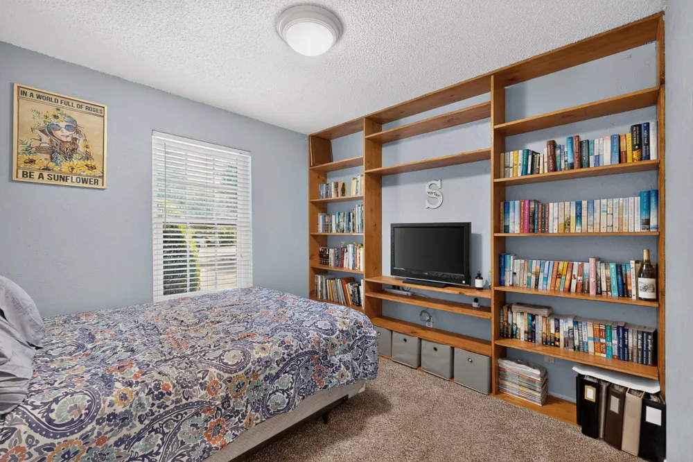 105 Prairie Creek Road Red Oak, TX 75154