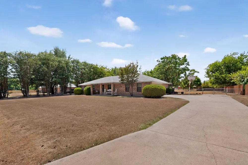 105 Prairie Creek Road Red Oak, TX 75154