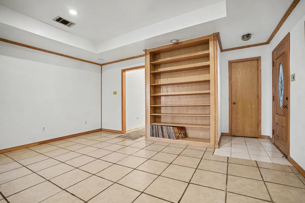 407 Lumpkin Drive Ennis, TX 75119