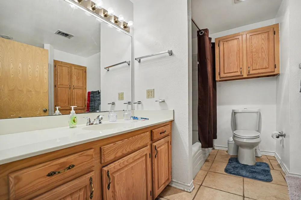 407 Lumpkin Drive Ennis, TX 75119