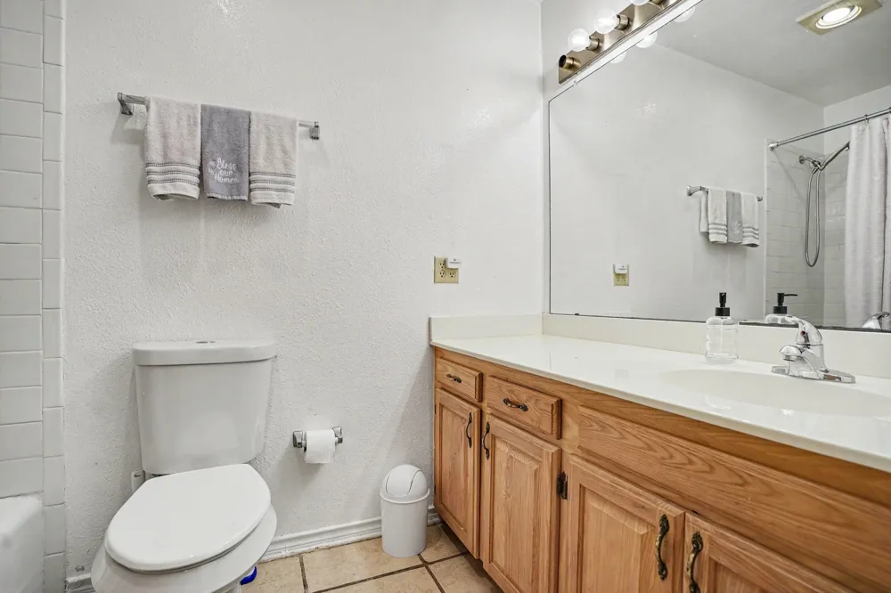 407 Lumpkin Drive Ennis, TX 75119