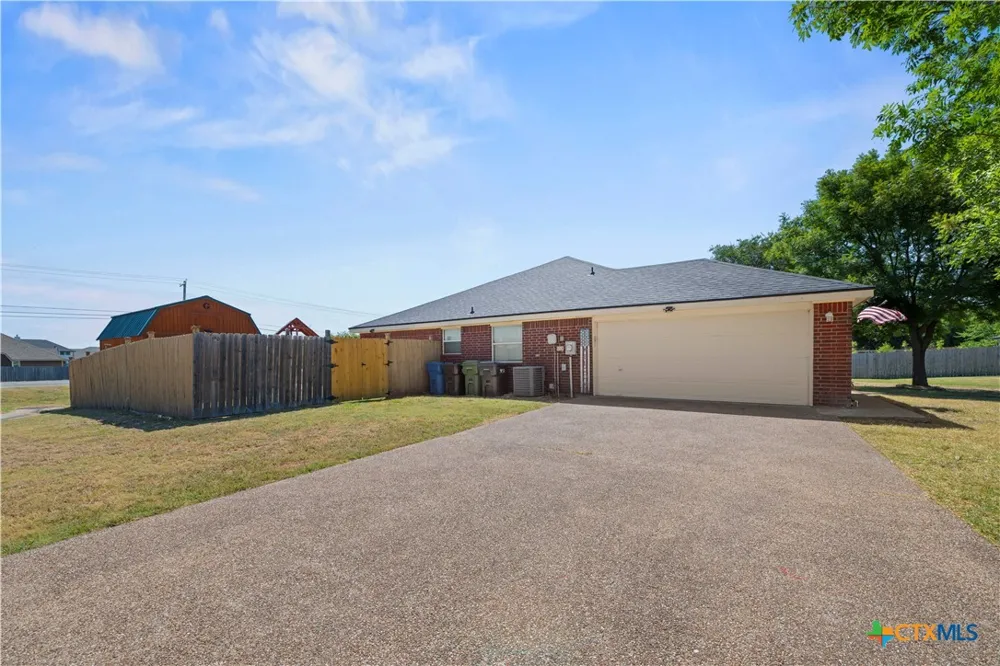 10805 Snow Pea Drive Waco, TX 76708
