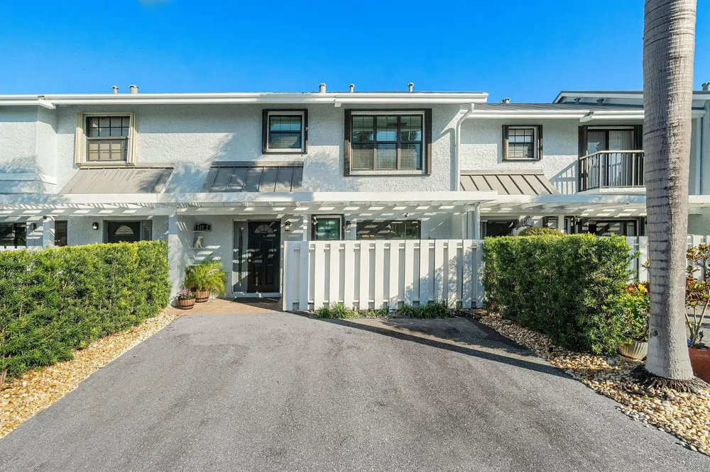 611 NE 12th Terrace #2 Boynton Beach, FL 33435