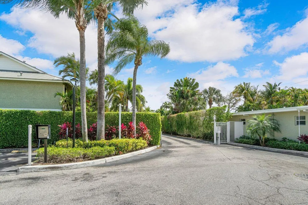 611 NE 12th Terrace #2 Boynton Beach, FL 33435
