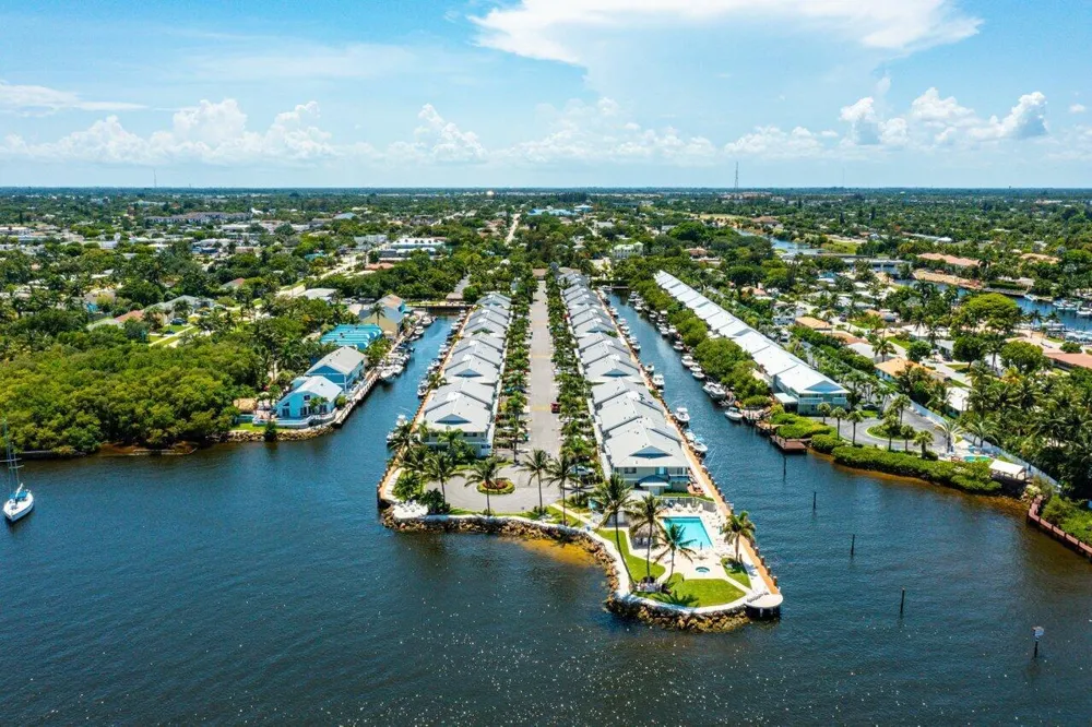 611 NE 12th Terrace #2 Boynton Beach, FL 33435