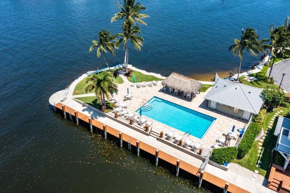 611 NE 12th Terrace #2 Boynton Beach, FL 33435