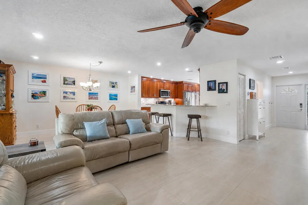611 NE 12th Terrace #2 Boynton Beach, FL 33435