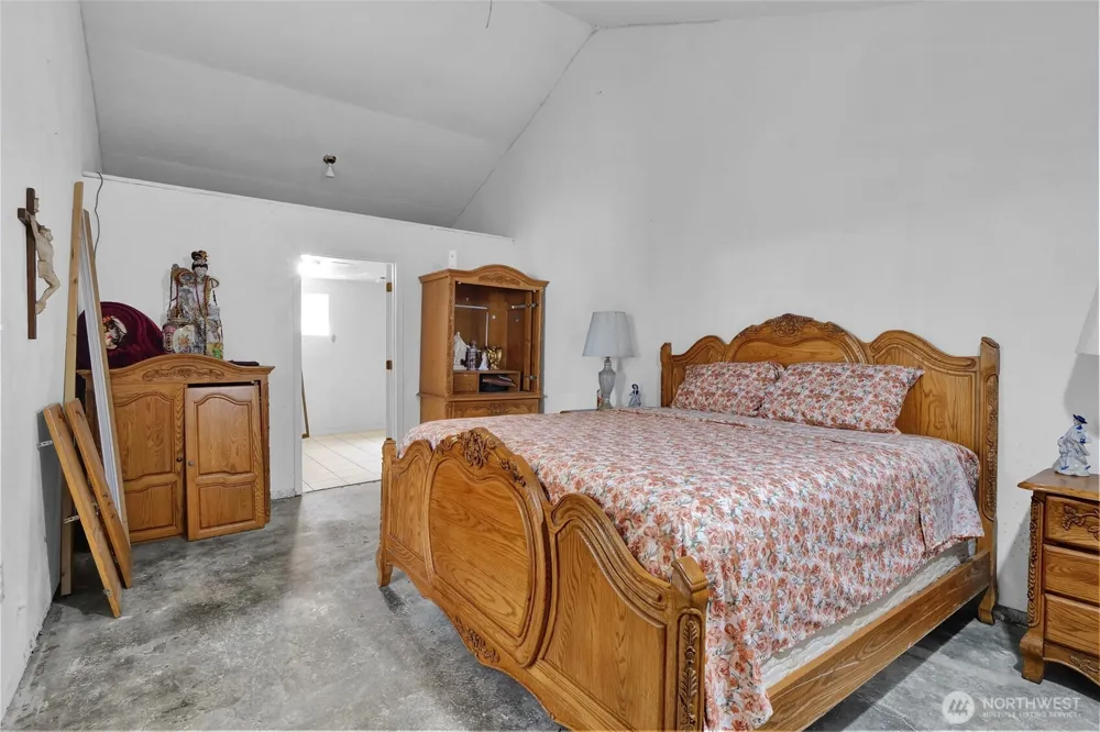 813 S Adams Avenue Warden, WA 98857