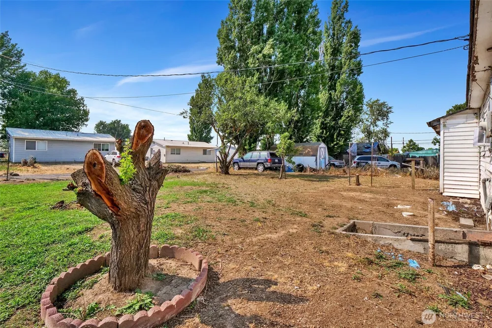 813 S Adams Avenue Warden, WA 98857