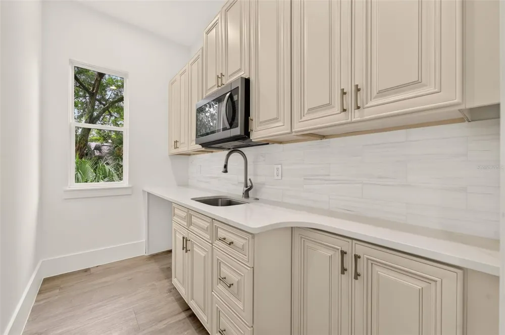 2343 VERSAILLES AVENUE Winter Park, FL 32789