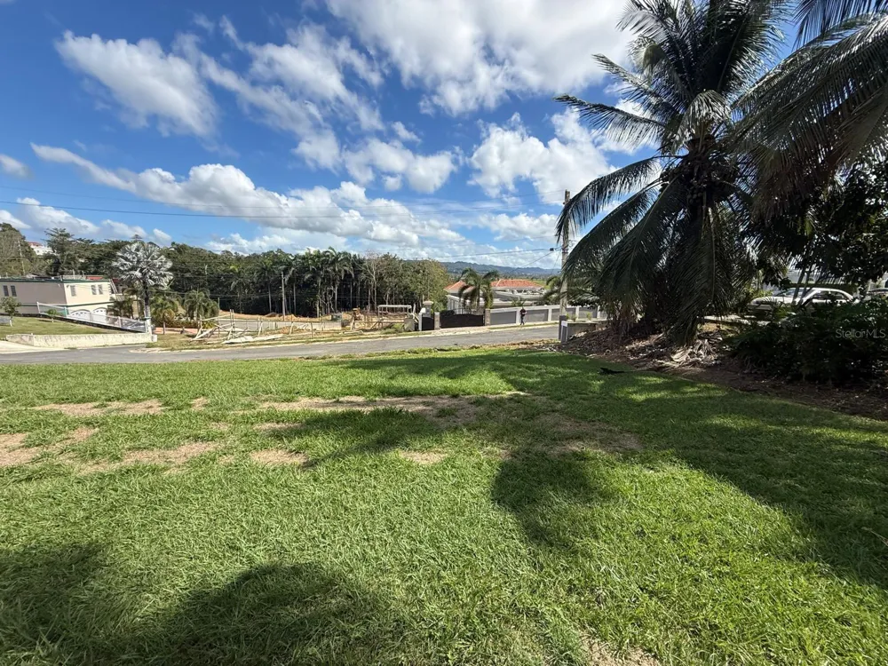 URB COLINAS DEL LAGO Aguada, PR 00602