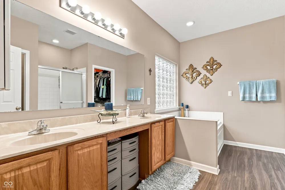 9332 Bayland Drive McCordsville, IN 46055