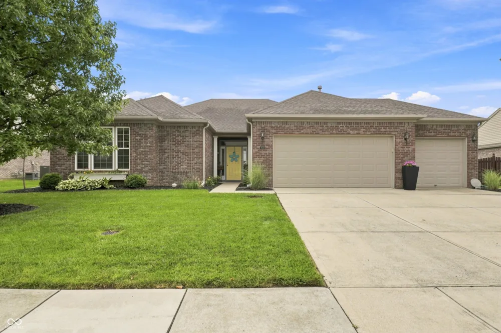 9332 Bayland Drive McCordsville, IN 46055