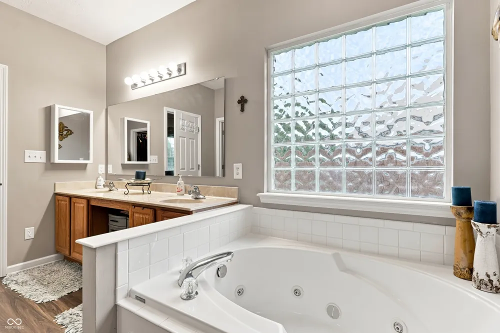 9332 Bayland Drive McCordsville, IN 46055