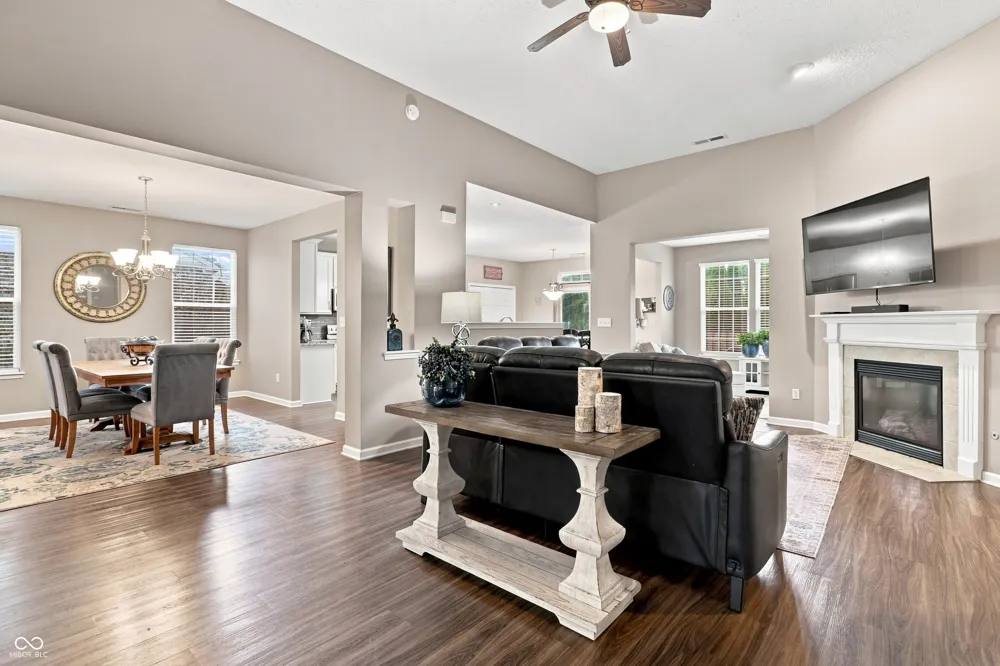 9332 Bayland Drive McCordsville, IN 46055