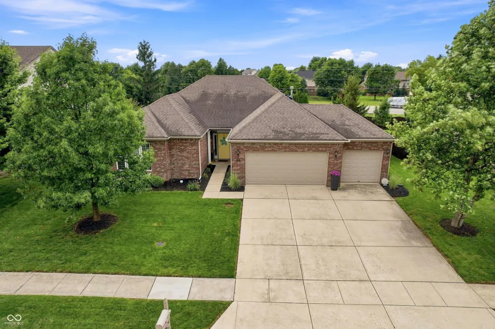 9332 Bayland Drive McCordsville, IN 46055