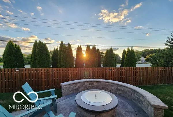 9332 Bayland Drive McCordsville, IN 46055