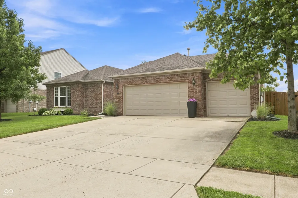 9332 Bayland Drive McCordsville, IN 46055