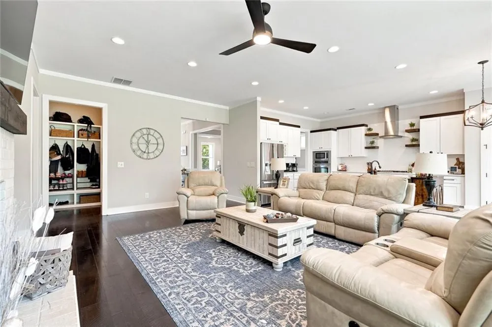 435 Cambria Lane SW Lilburn, GA 30047