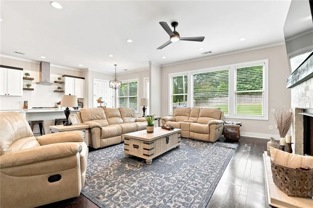 435 Cambria Lane SW Lilburn, GA 30047