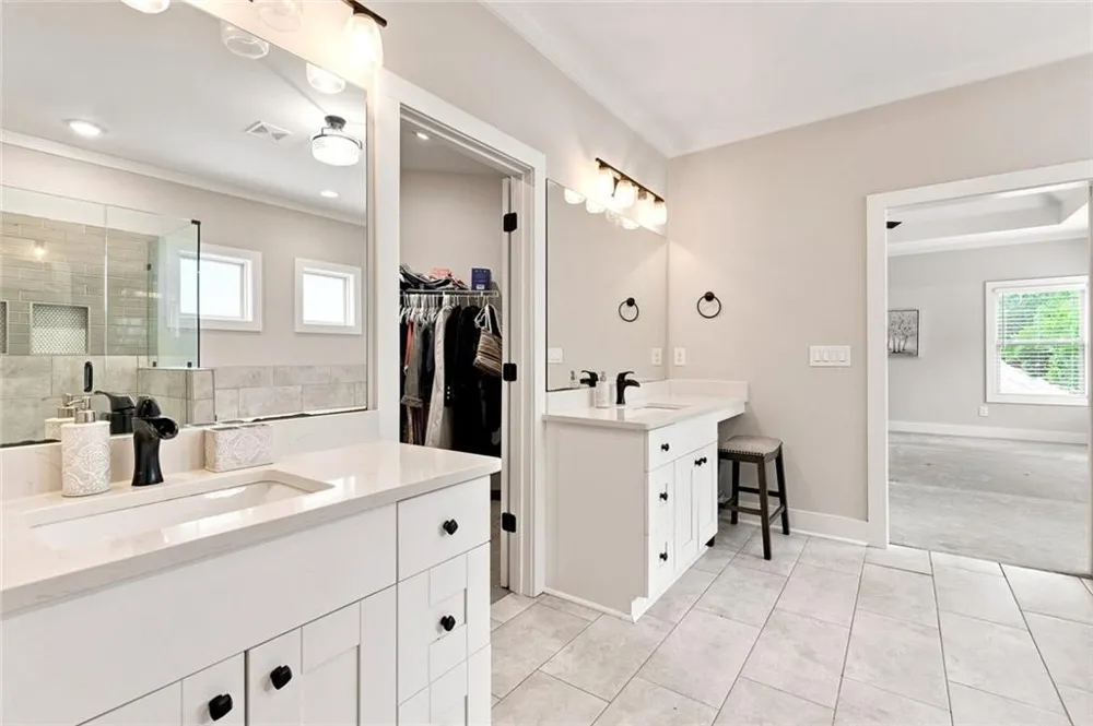 435 Cambria Lane SW Lilburn, GA 30047