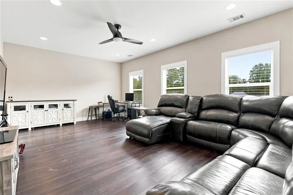 435 Cambria Lane SW Lilburn, GA 30047