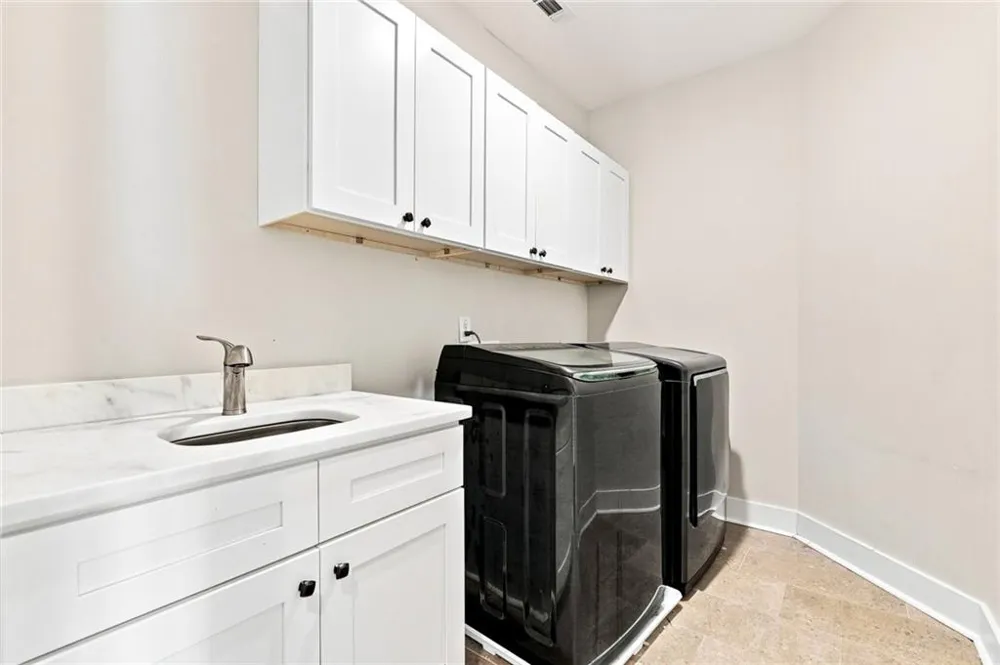 435 Cambria Lane SW Lilburn, GA 30047