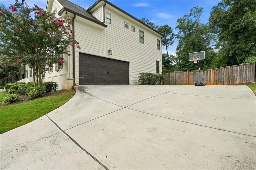 435 Cambria Lane SW Lilburn, GA 30047