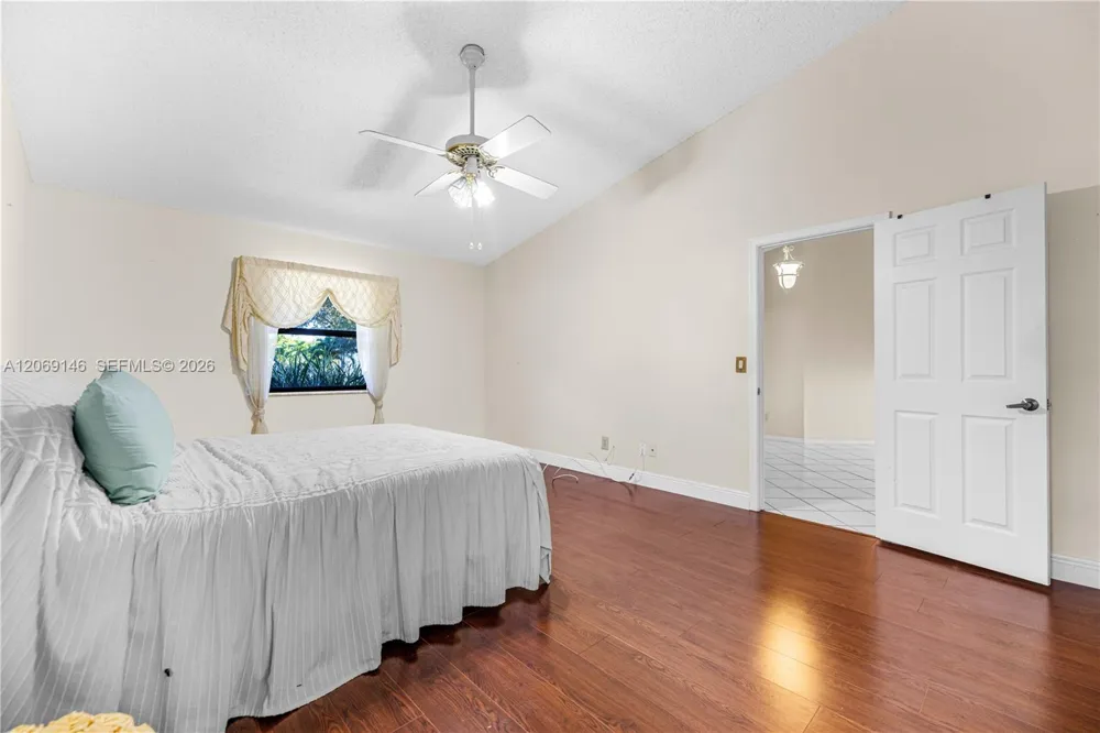 15821 Huntridge Rd Davie, FL 33331