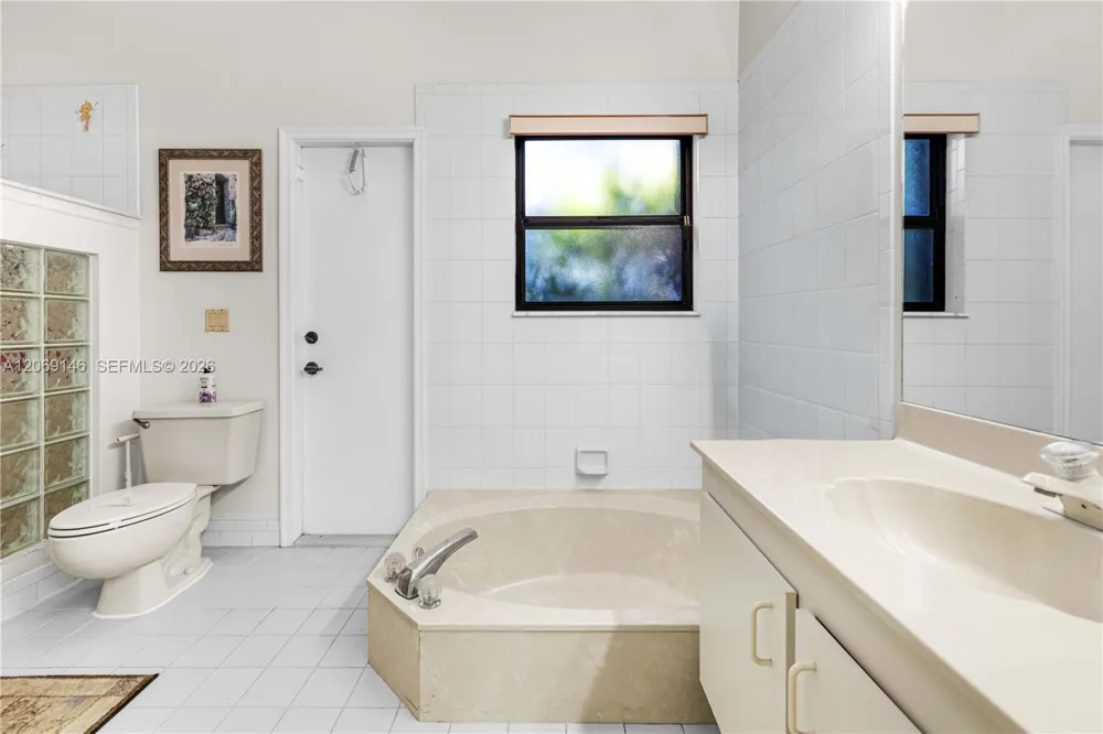 15821 Huntridge Rd Davie, FL 33331