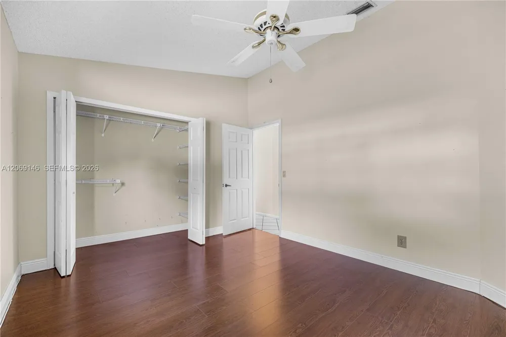 15821 Huntridge Rd Davie, FL 33331
