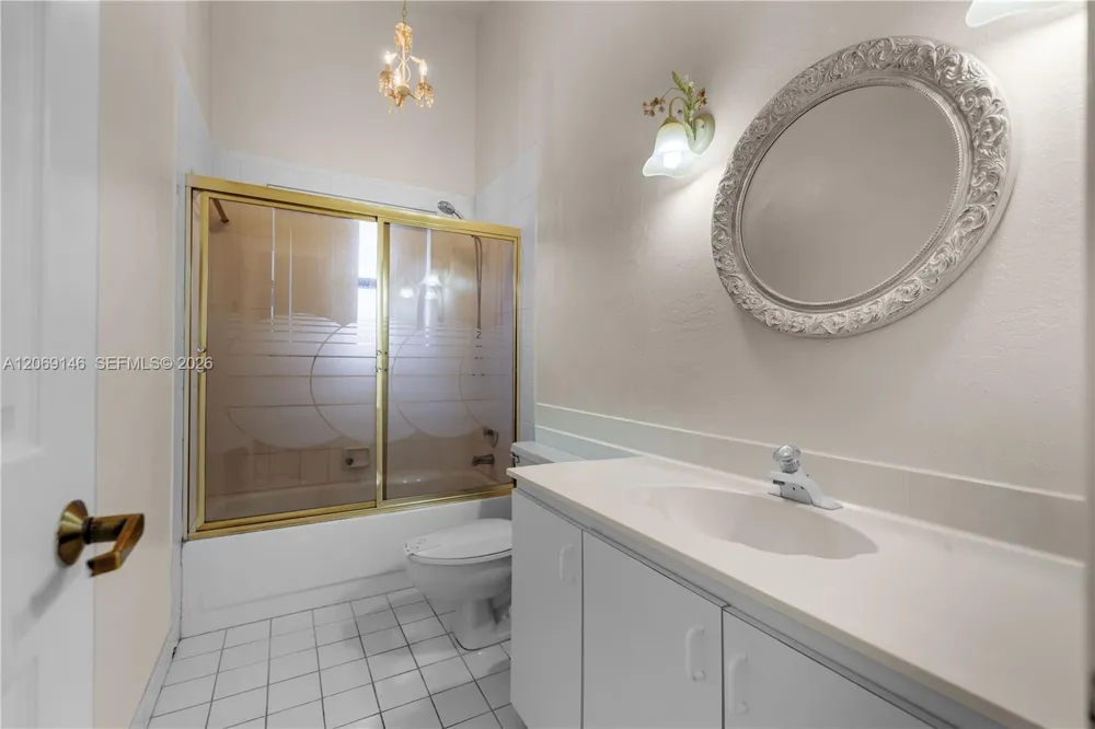 15821 Huntridge Rd Davie, FL 33331