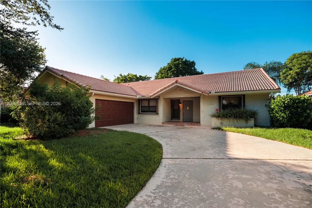 15821 Huntridge Rd Davie, FL 33331